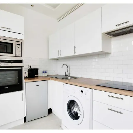 Beautiful Marais Bastille Apartment